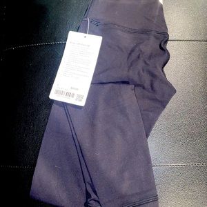 Lululemon womens high rise leggings size 2 28” length